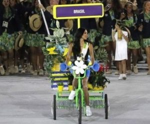 Lea T, a Brazilian transgender model Rio spelen 2016 openingceremonie